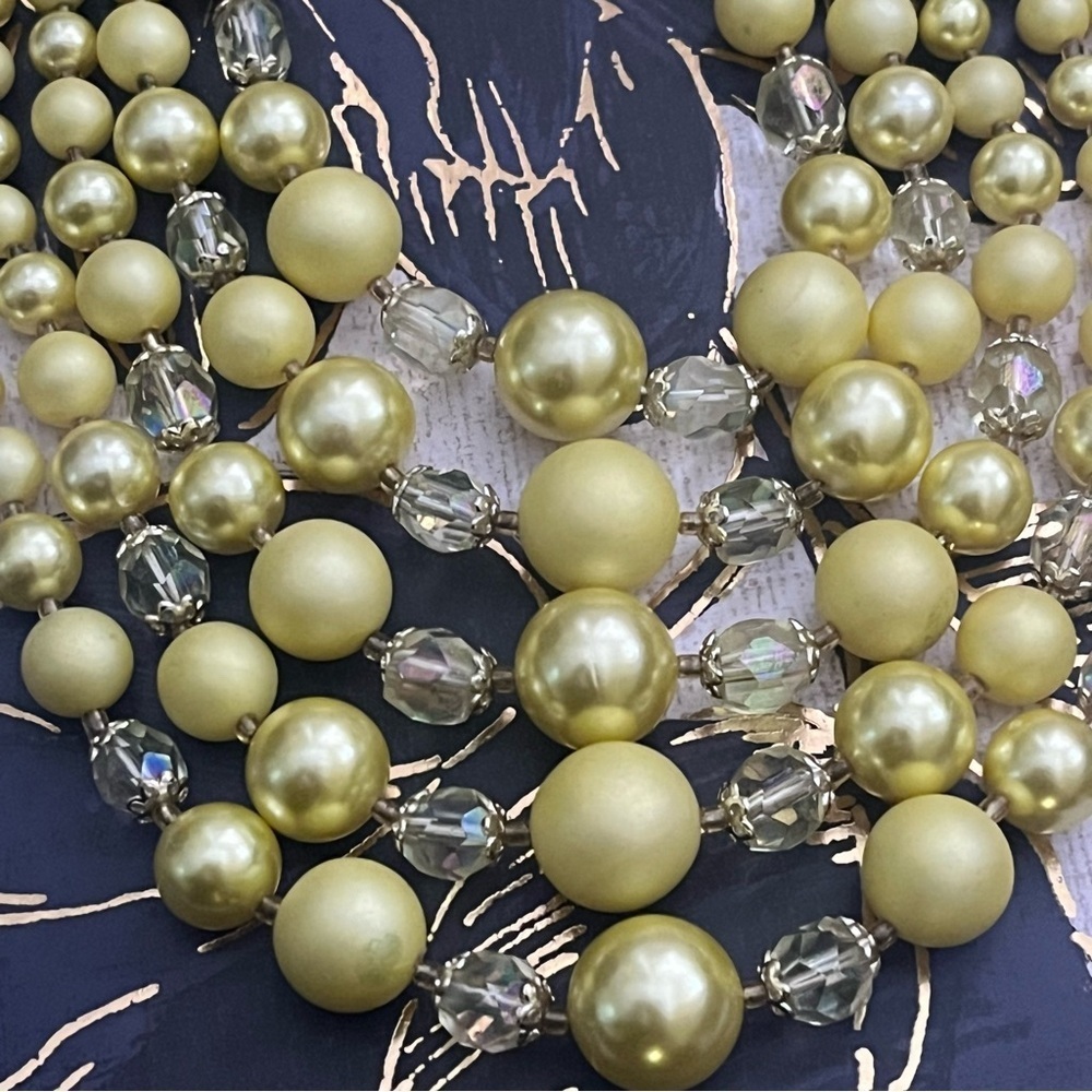 Vintage Chunky Yellow Pearl Gold Tone and Sparkly AB 5 Strand Necklace JAPAN A3 - Picture 7 of 14
